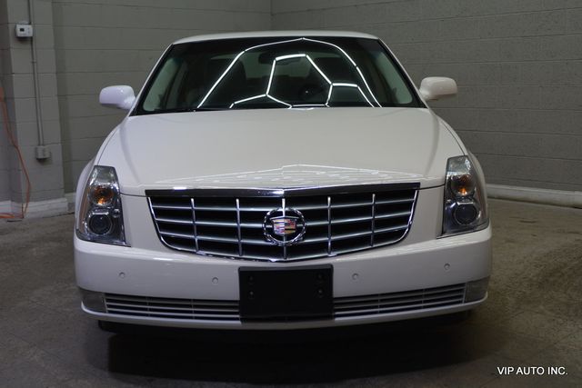 2009 Cadillac DTS Sedan 4D - 22962931 - 33