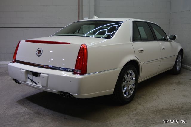 2009 Cadillac DTS Sedan 4D - 22962931 - 3