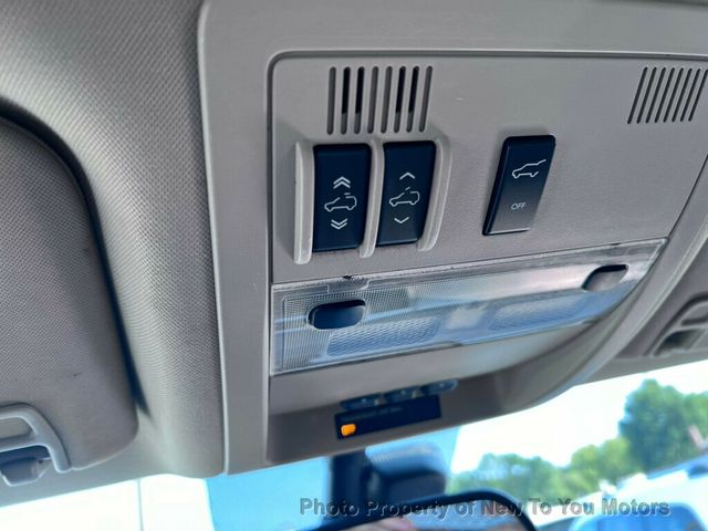 2009 Cadillac Escalade  - 22588652 - 16