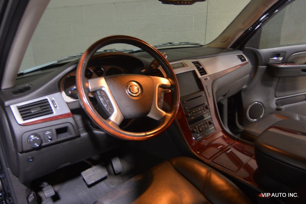 2009 Cadillac Escalade AWD 4dr - 22824403 - 9