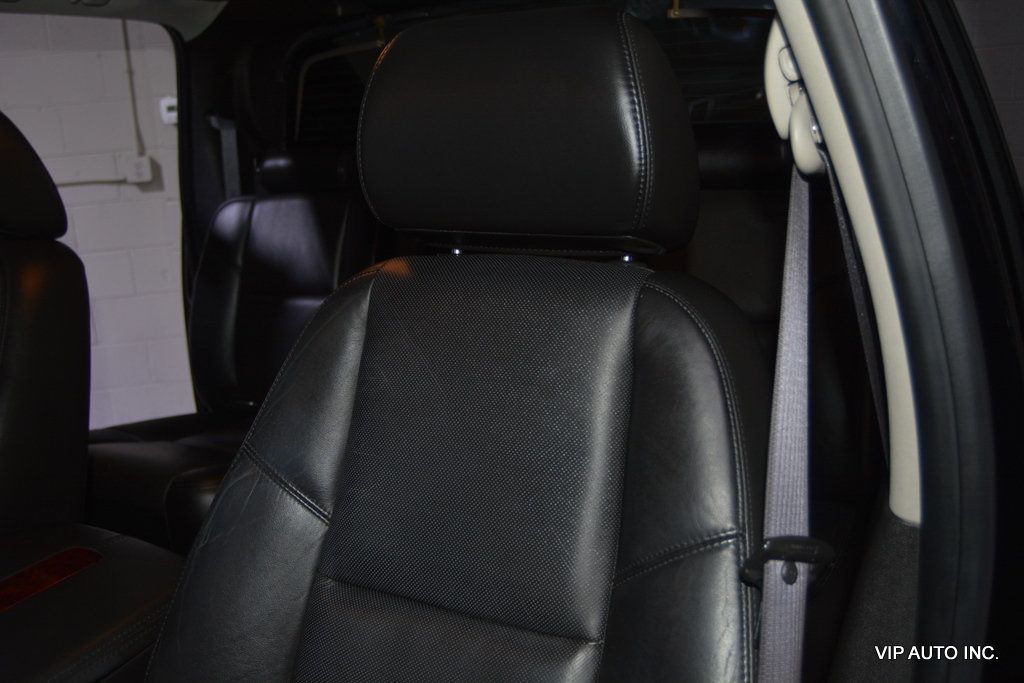 2009 Cadillac Escalade AWD 4dr - 22824403 - 10