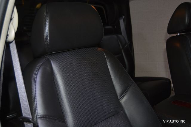 2009 Cadillac Escalade AWD 4dr - 22824403 - 11