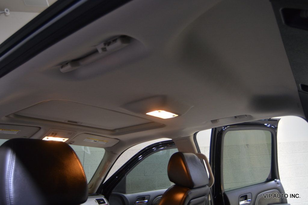 2009 Cadillac Escalade AWD 4dr - 22824403 - 19