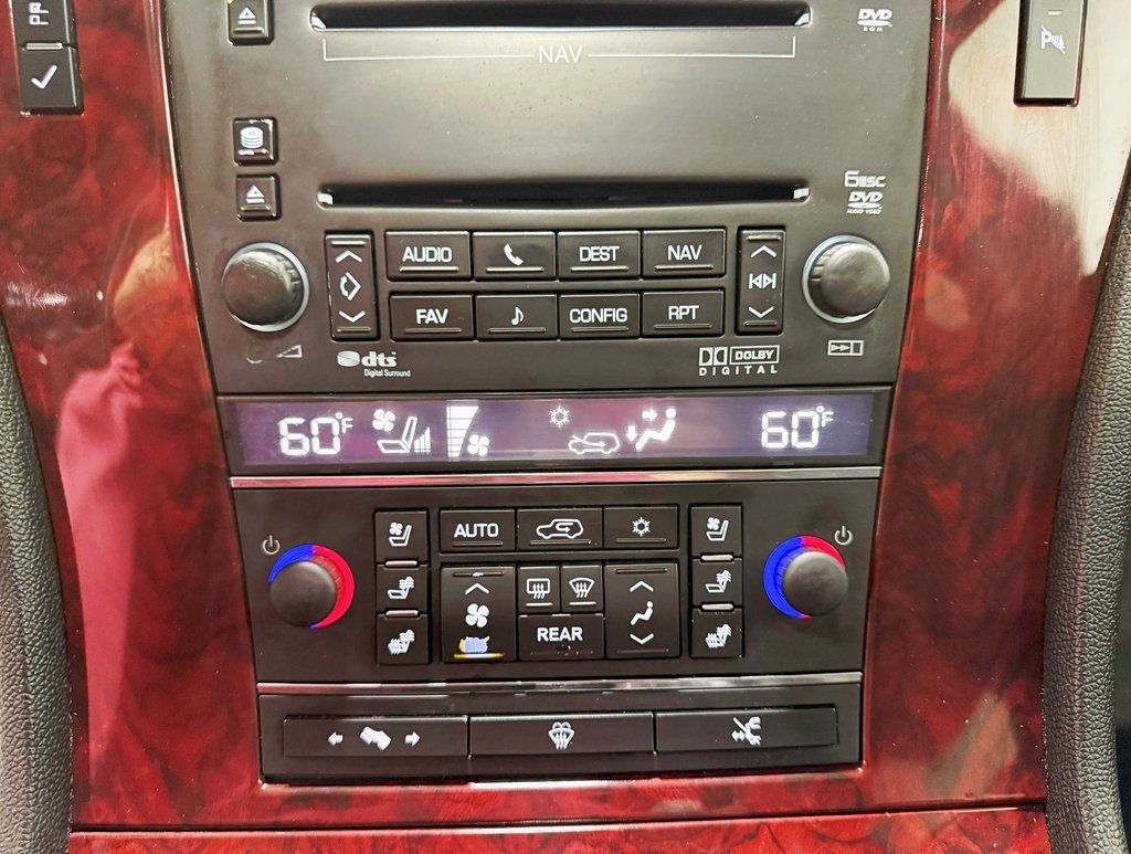 2009 Cadillac Escalade photo 20