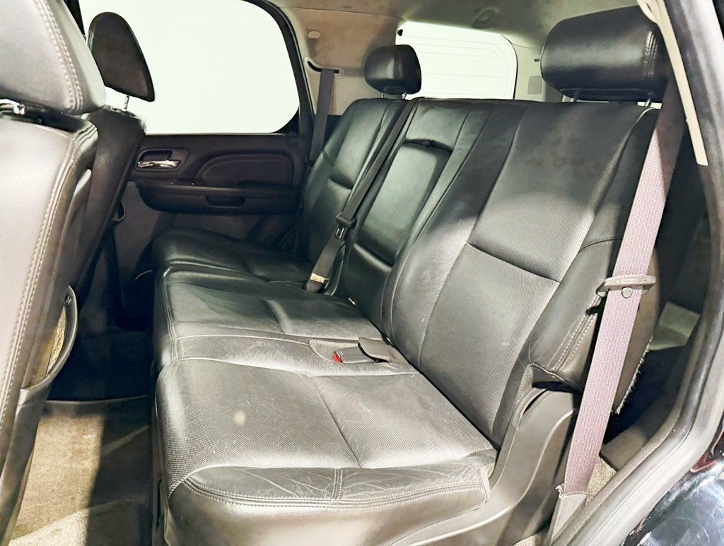 2009 Cadillac Escalade photo 29