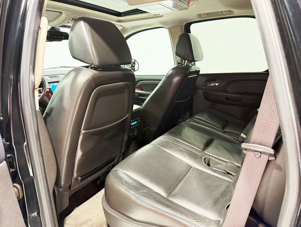 2009 Cadillac Escalade photo 30
