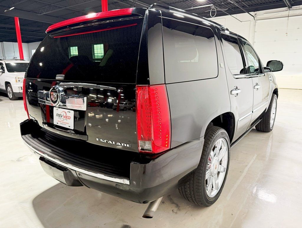 2009 Cadillac Escalade photo 7
