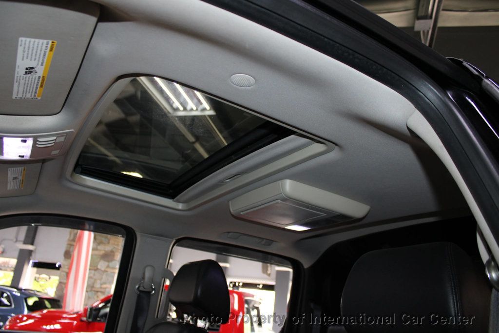 2009 Cadillac Escalade EXT Luxury photo 10