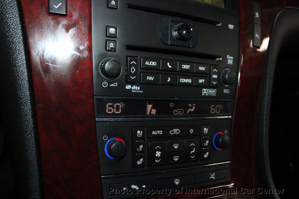 2009 Cadillac Escalade EXT Luxury photo 18