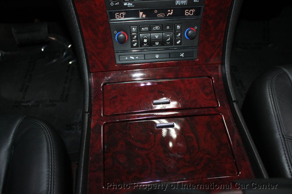 2009 Cadillac Escalade EXT Luxury photo 20