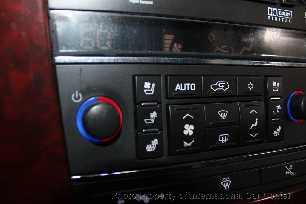 2009 Cadillac Escalade EXT Luxury photo 22