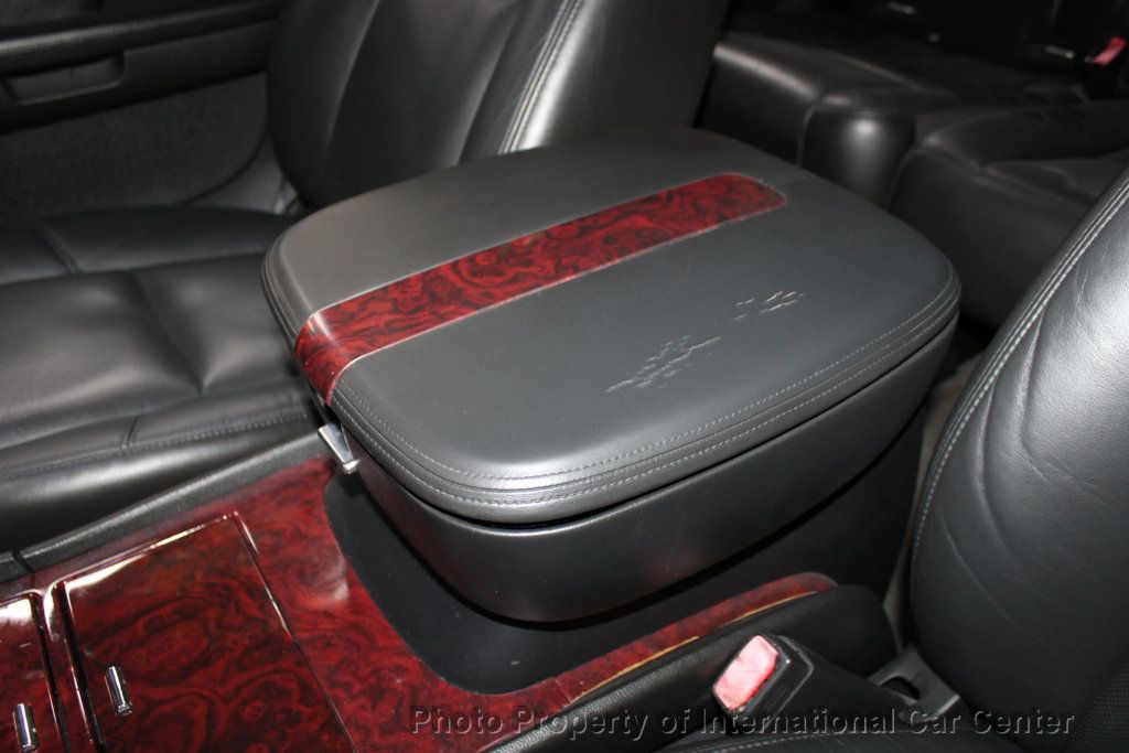 2009 Cadillac Escalade EXT Luxury photo 23