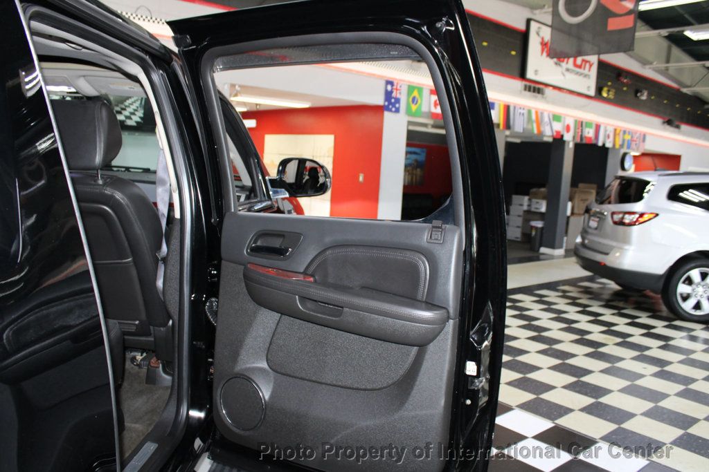 2009 Cadillac Escalade EXT Luxury photo 31