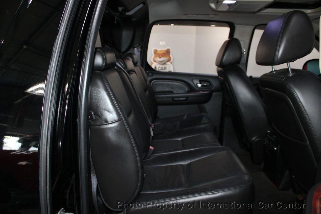 2009 Cadillac Escalade EXT Luxury photo 32