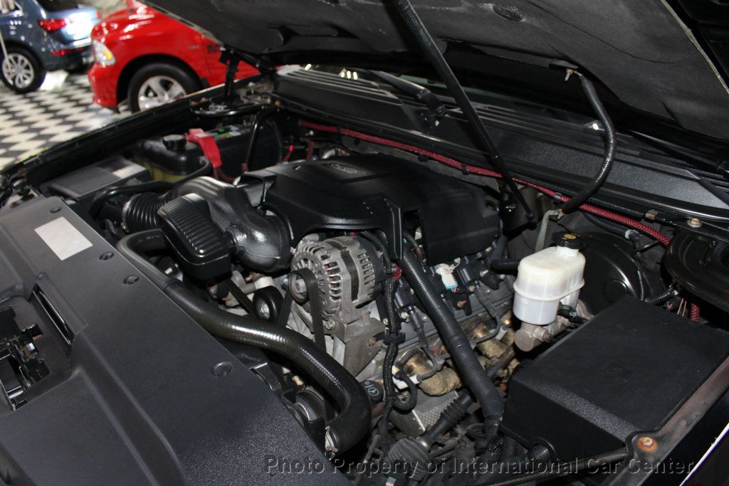 2009 Cadillac Escalade EXT Luxury photo 38