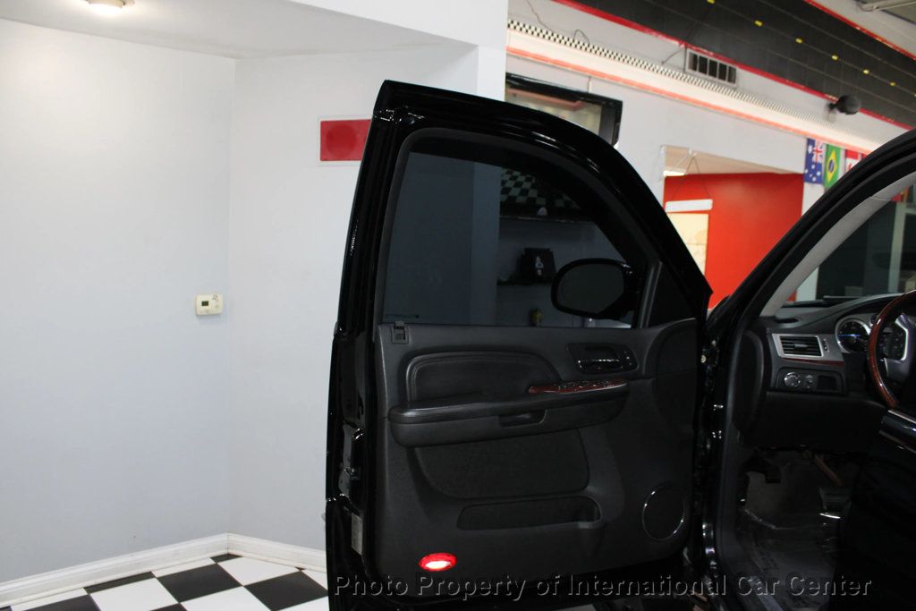 2009 Cadillac Escalade EXT Luxury photo 7