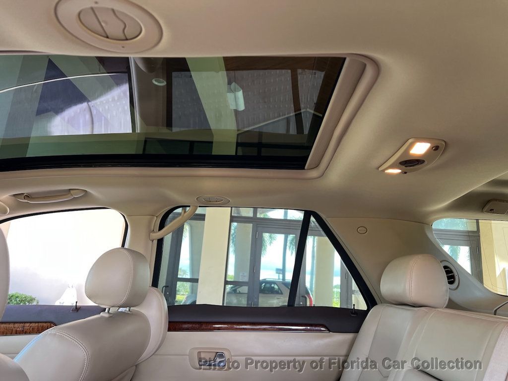 2009 Cadillac SRX SUV 3.6L Luxury Collection Third Row - 22930923 - 53