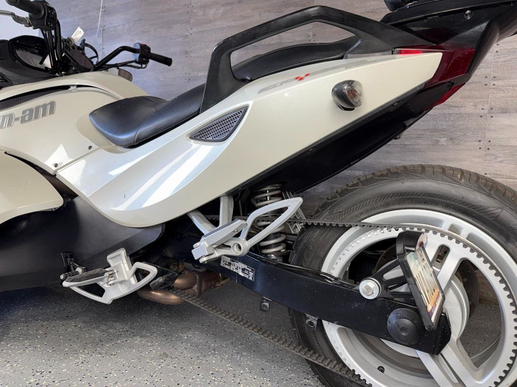 2009 Can-Am Spyder GS LOW MILES! - 23010461 - 14