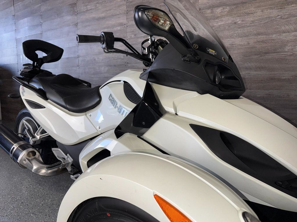 2009 Can-Am Spyder GS LOW MILES! - 23010461 | Video 2