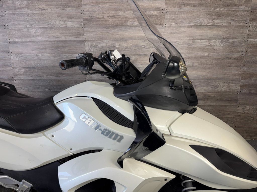 2009 Can-Am Spyder GS LOW MILES! - 23010461 - 3