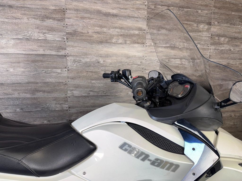 2009 Can-Am Spyder GS LOW MILES! - 23010461 - 4