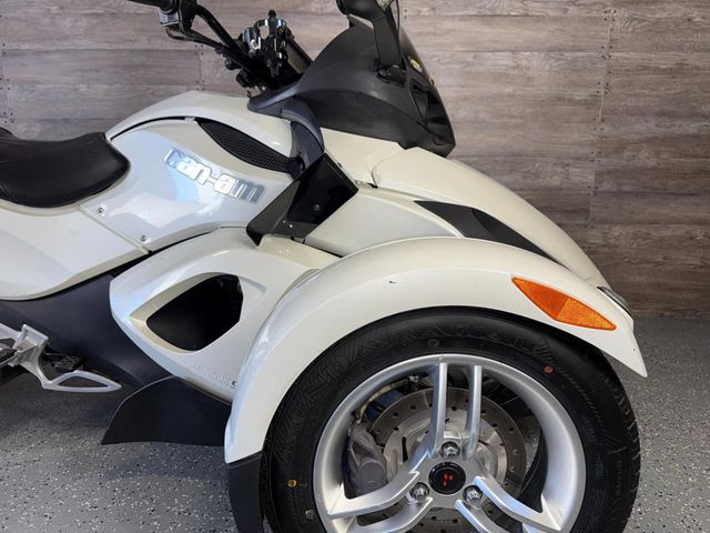 2009 Can-Am Spyder GS LOW MILES! - 23010461 - 8