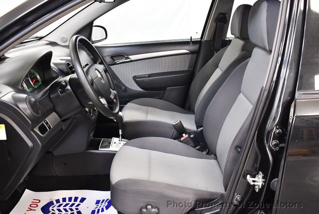 2009 Chevrolet Aveo 5dr Hatchback LS - 21996031 - 4