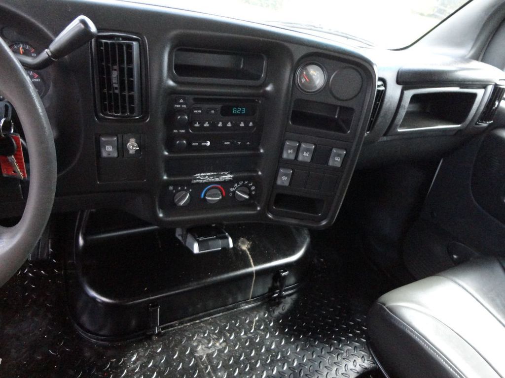 2009 Chevrolet C5500 CREW CAB.. 12FT STEEL FLATBED - 17964154 - 38