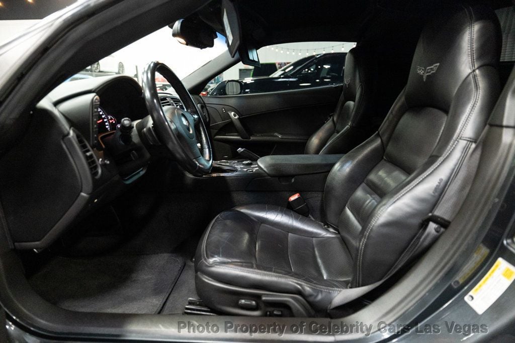 2009 Chevrolet Corvette 4LT Coupe photo 2