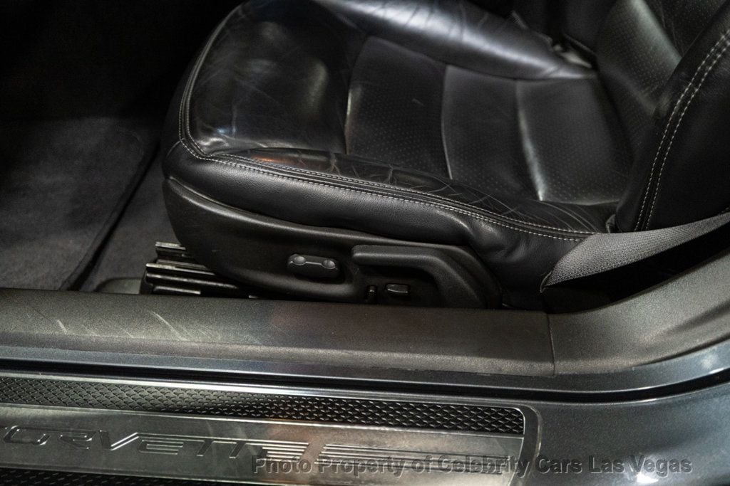 2009 Chevrolet Corvette 4LT Coupe photo 21