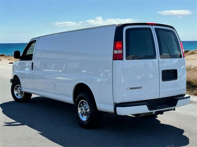 2009 Chevrolet Express 2500 Work Van - 22578516 - 4