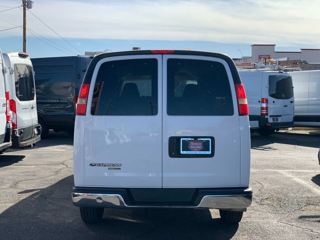 2009 Chevrolet Express Passenger RWD 3500 155" 15 Passenger - 22940195 - 21