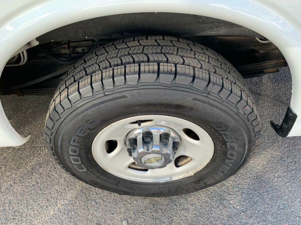 2009 Chevrolet Express Passenger RWD 3500 155" 15 Passenger - 22940195 - 25