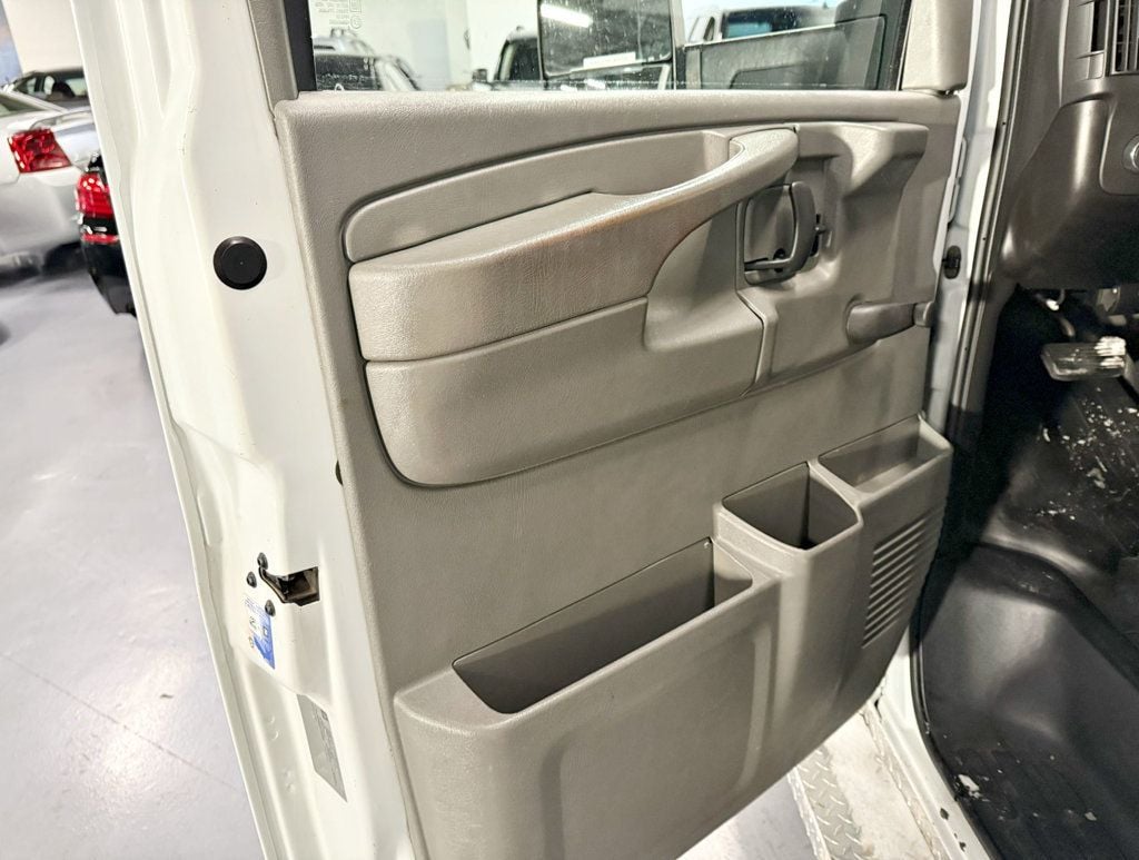 2009 Chevrolet G3500  - 22699550 - 15