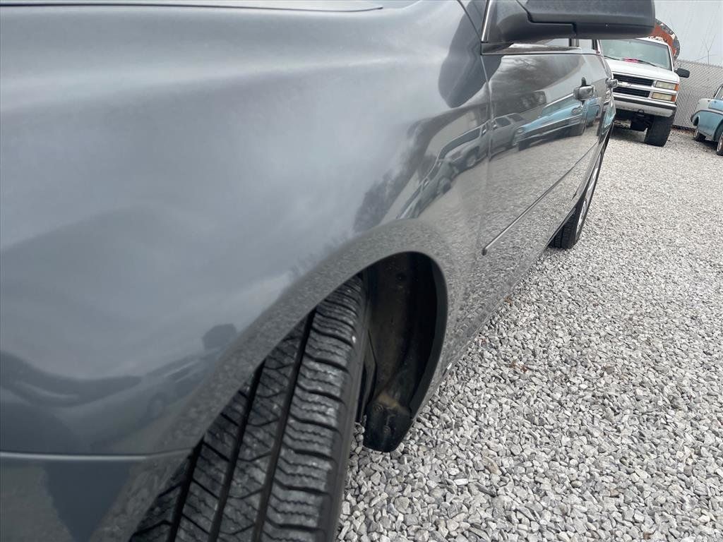 2009 Chevrolet Malibu LS - 22969484 - 4