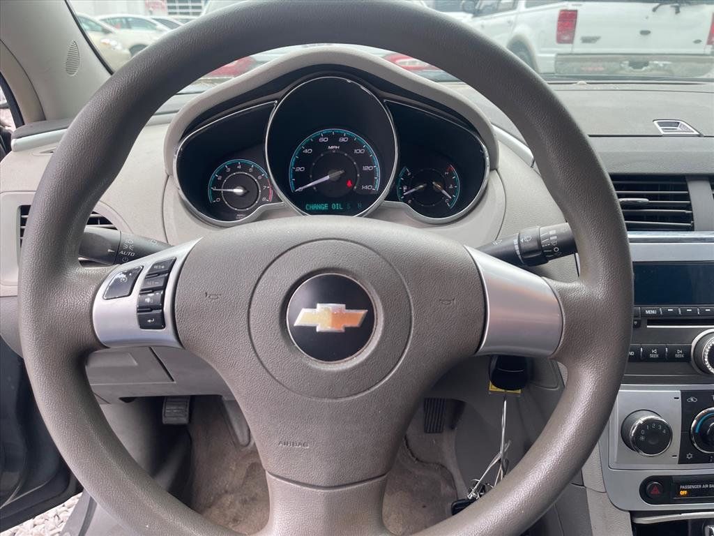 2009 Chevrolet Malibu LS - 22969484 - 8