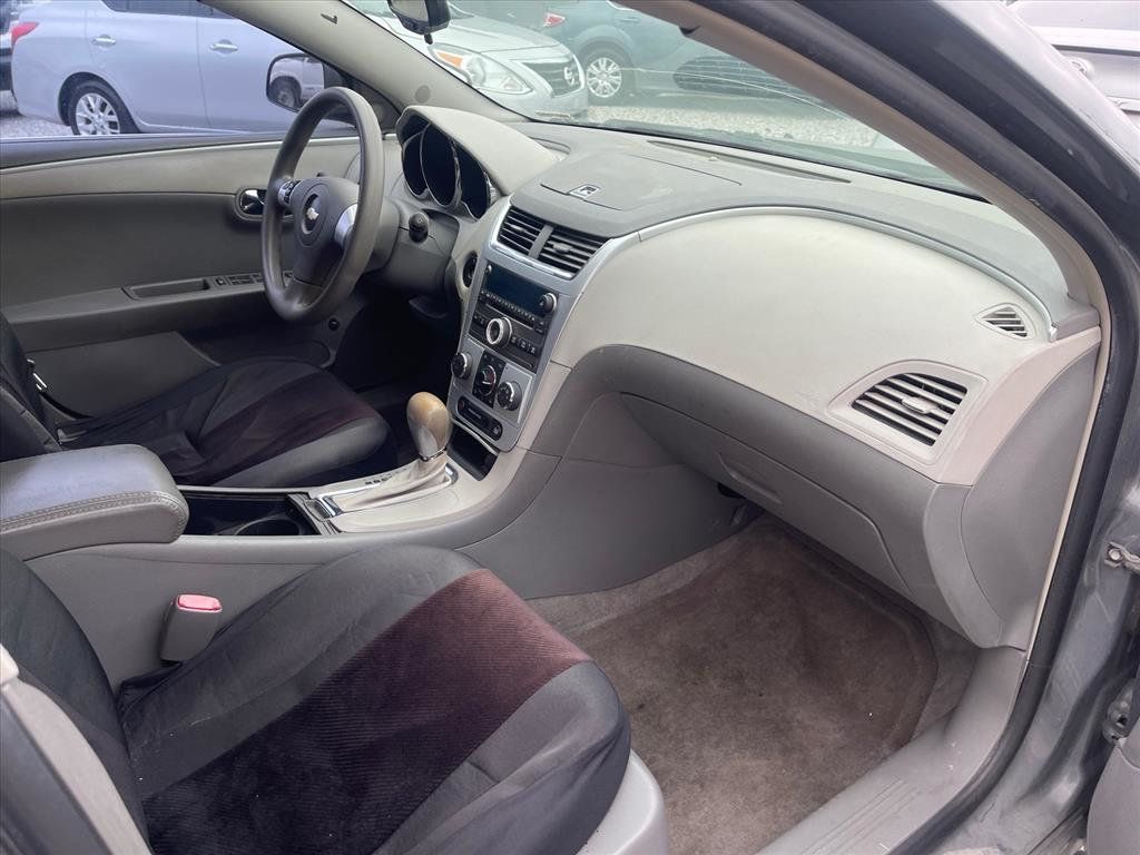 2009 Chevrolet Malibu LS Sedan 4D - 22969484 - 15