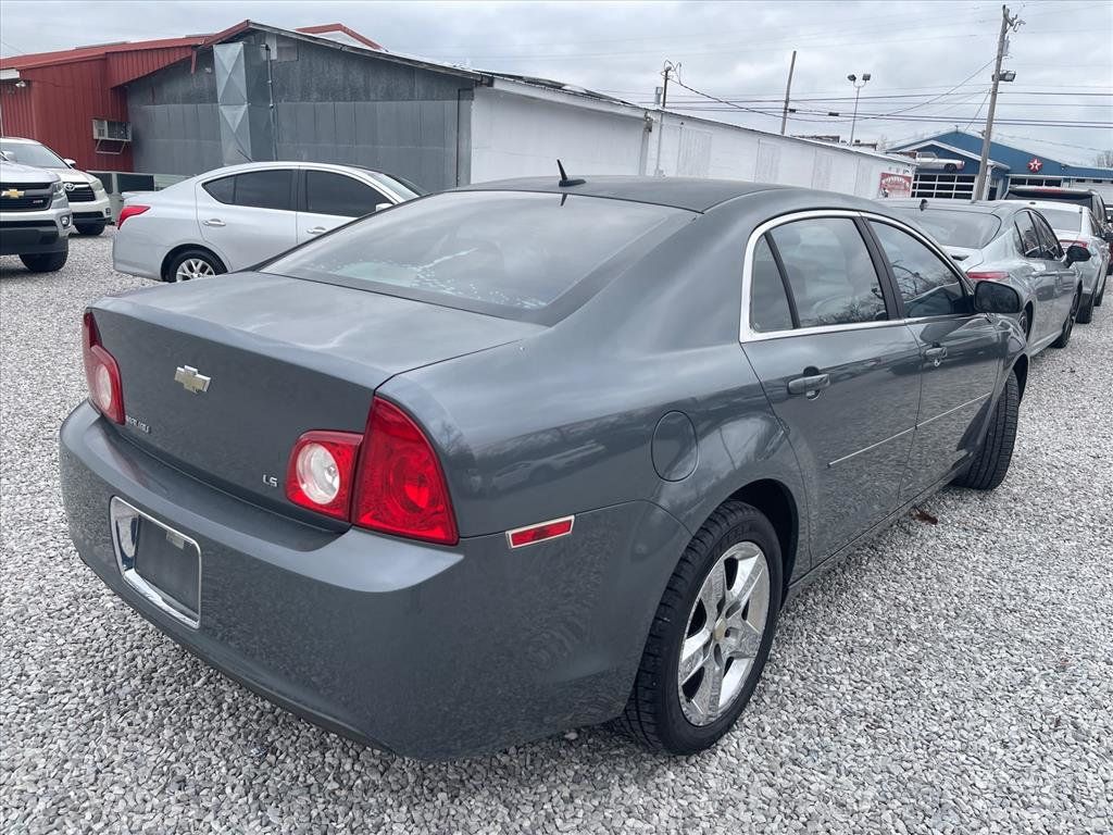 2009 Chevrolet Malibu LS Sedan 4D - 22969484 - 1