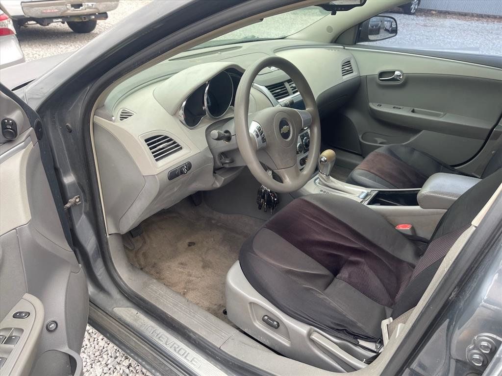 2009 Chevrolet Malibu LS Sedan 4D - 22969484 - 6