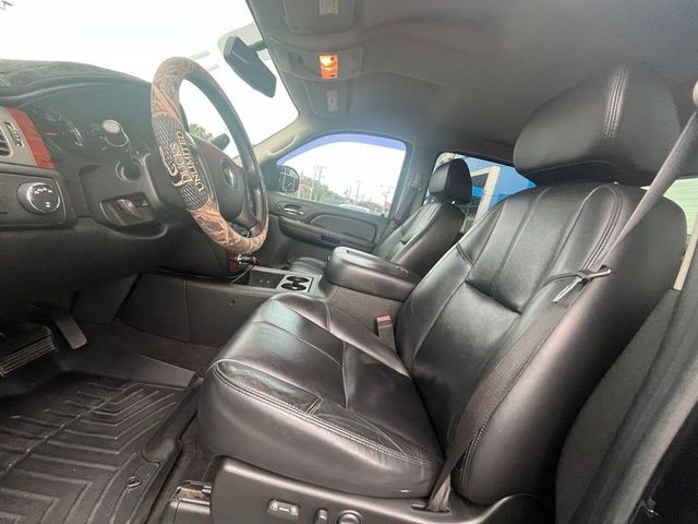 2009 Chevrolet Silverado 1500 4WD Crew Cab 143.5" LTZ - 23069519 - 10
