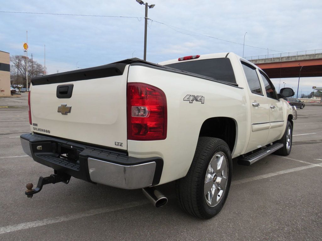 2009 Chevrolet Silverado 1500 4WD Crew Cab 143.5" LTZ - 22733484 - 5