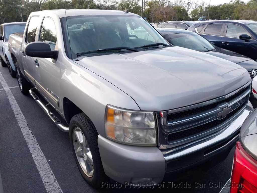 2009 Chevrolet Silverado 1500 LT 4WD Crew Cab Short Bed - 22972358 - 1