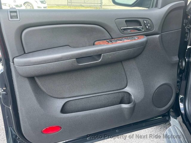 2009 Chevrolet Suburban 2009 CHEVROLET SUBURBAN 1500 4WD 2LT 6.0L SERVICED 615-730-9991 - 23070456 - 24