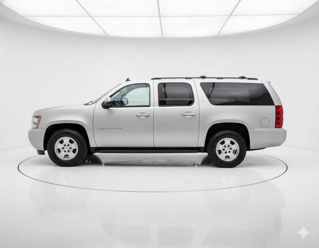 2009 Chevrolet Suburban LT 4x4 4dr SUV w/2LT - 22939816 - 2