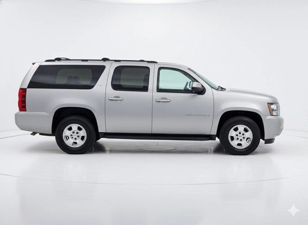 2009 Chevrolet Suburban LT 4x4 4dr SUV w/2LT - 22939816 - 7