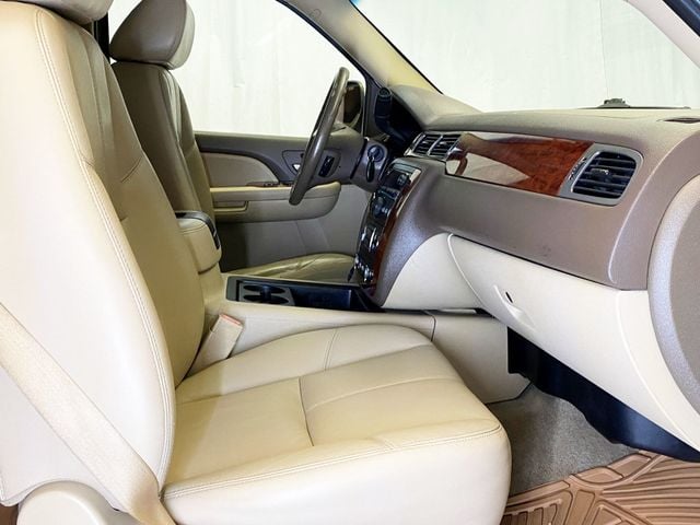 2009 Chevrolet Tahoe 2WD 4dr 1500 LT w/1LT - 22894857 - 37