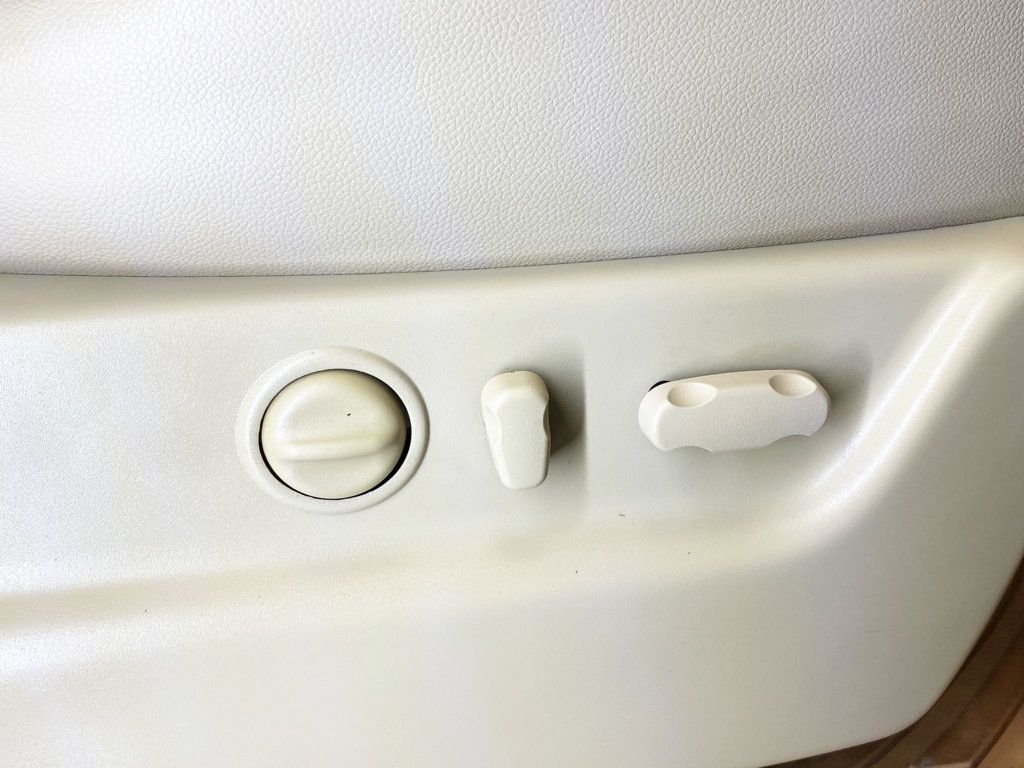 2009 Chevrolet Tahoe 2WD 4dr 1500 LT w/1LT - 22894857 - 38