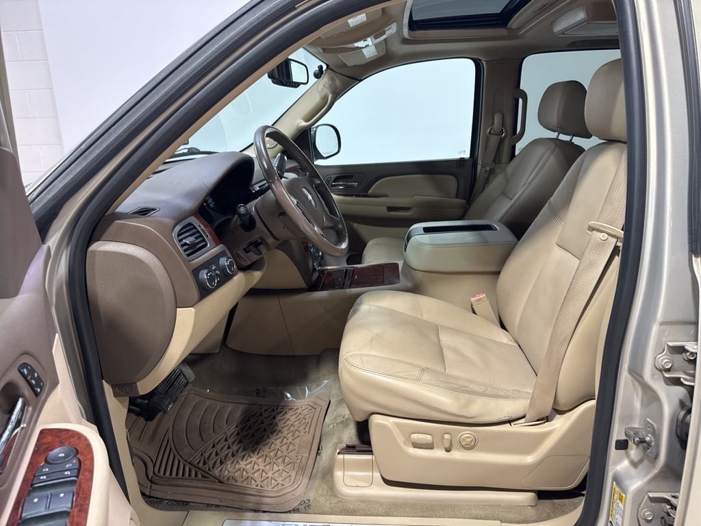 2009 Chevrolet Tahoe 4WD 4dr 1500 LTZ - 23005394 - 17