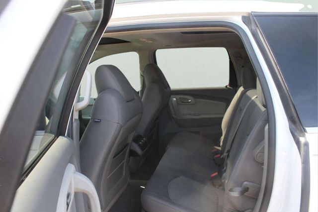 2009 Chevrolet Traverse AWD 4dr LT w/1LT - 23001768 - 4