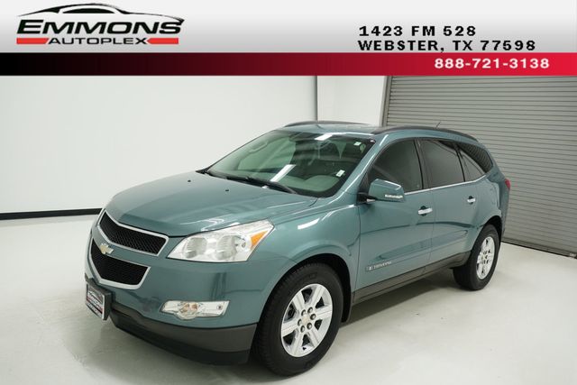 2009 Chevrolet Traverse FWD 4dr LT w/1LT - 23017135 - 0